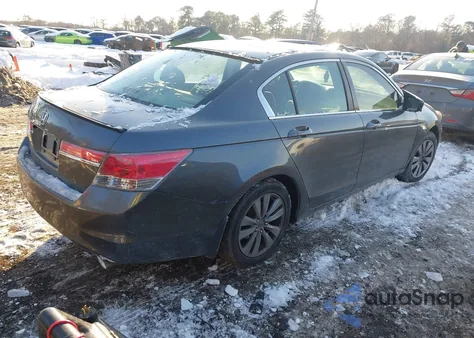2011 Honda Accord 2.4 Ex z USA, uszkodzony, nr VIN 1HGCP2F70BA033376